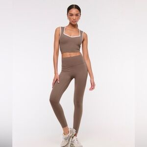 Abercrombie YPB studioFLEX 7/8-Length Leggings M NWT